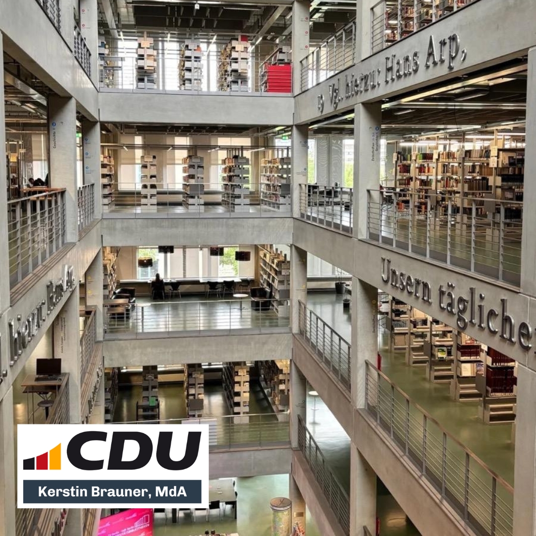 Erffnung der 24-Stunden Bibliothek in Berlin